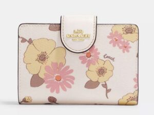 White foralCOACH Medium Corner Zip Wallet – Outlet, Imported from Turkey